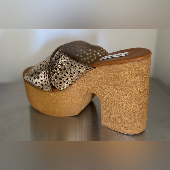 Steve Madden Shoes - Steve Madden Women's Metallic Gold Platform Mules